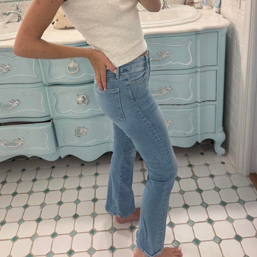 Frame le crop mini boot jean